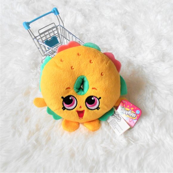 Shopkins Billy Bagel Plush - Picture 4 of 12